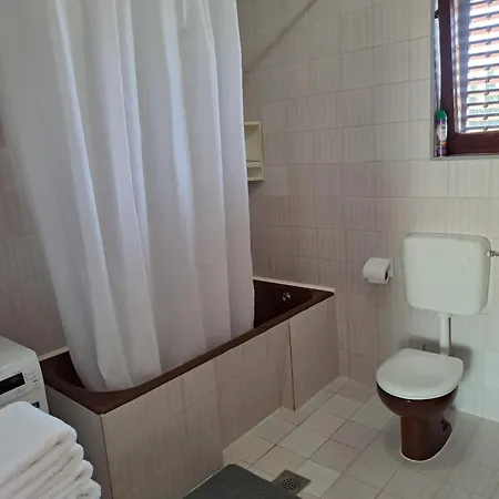 Luketa Apartment Primosten