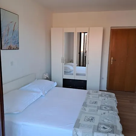 Luketa Apartman *