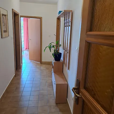 Apartment Luketa *